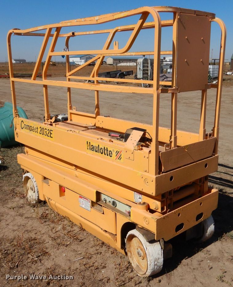 image for item LG9297 Haulotte Compact 2032E  scissor lift