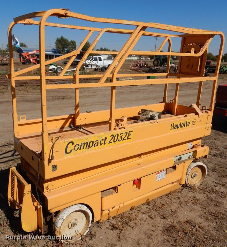 image for item LG9297 Haulotte Compact 2032E  scissor lift