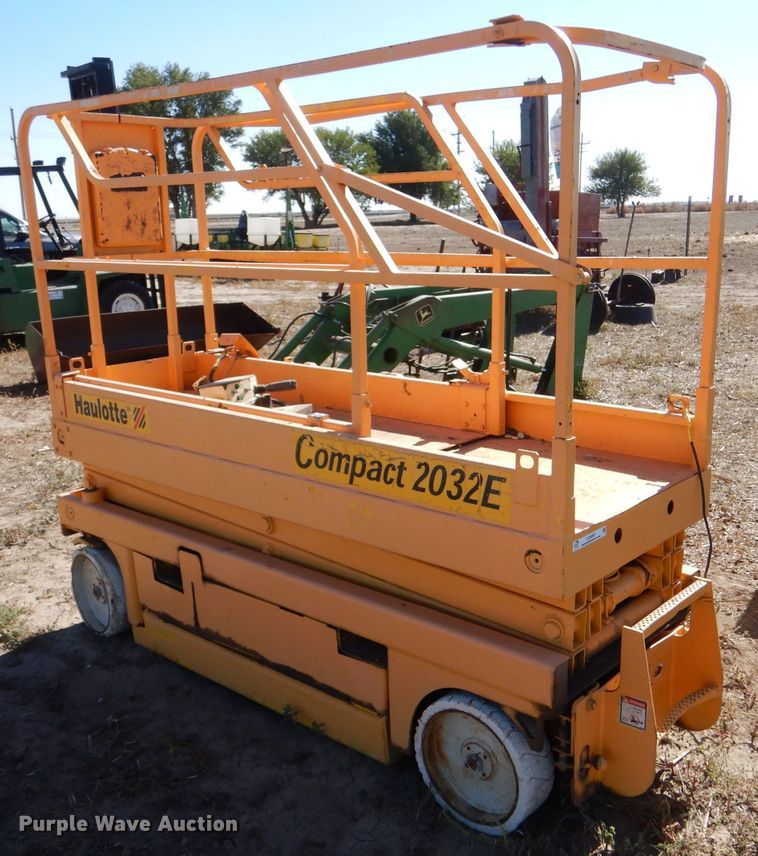 image for item LG9297 Haulotte Compact 2032E  scissor lift