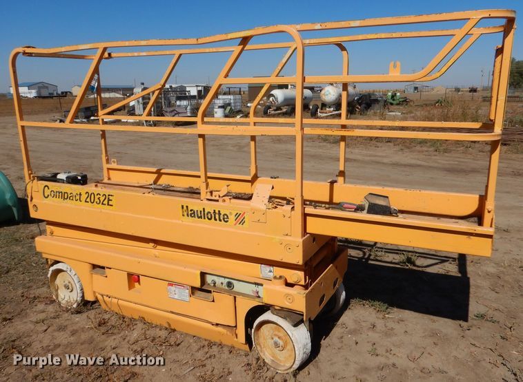 image for item LG9297 Haulotte Compact 2032E  scissor lift