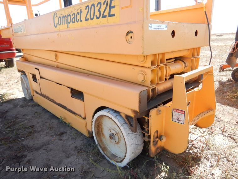 image for item LG9297 Haulotte Compact 2032E  scissor lift