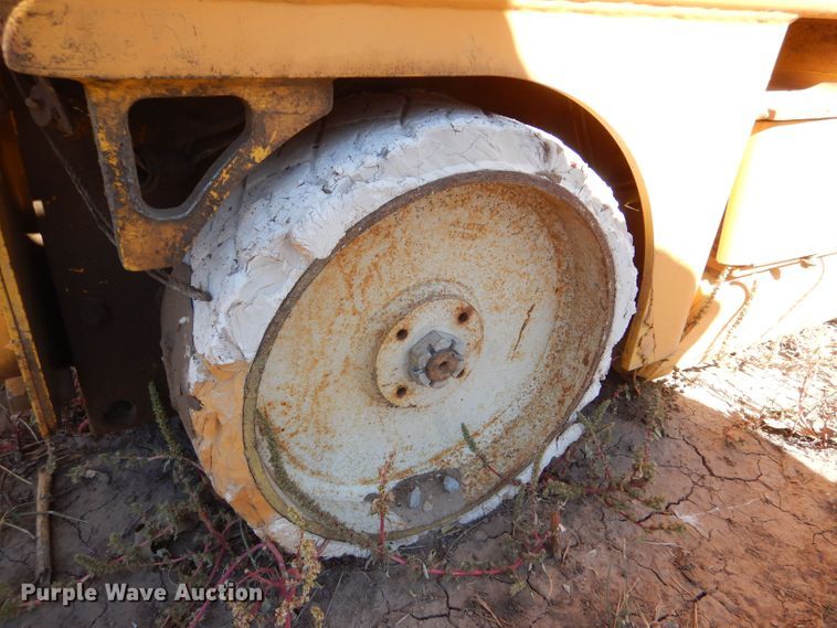 image for item LG9297 Haulotte Compact 2032E  scissor lift