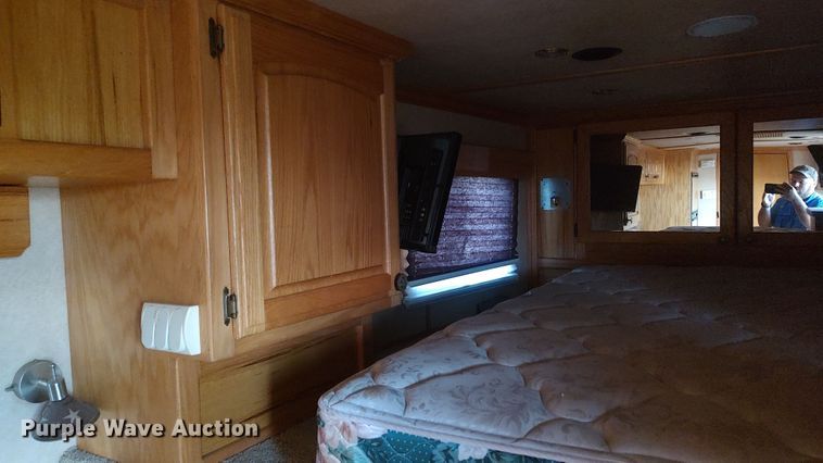 image for item LK9941 2004 Integrity  livestock trailer