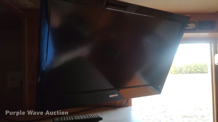 image for item LK9941 2004 Integrity  livestock trailer