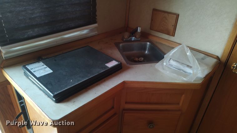 image for item LK9941 2004 Integrity  livestock trailer