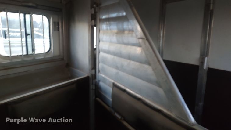 image for item LK9941 2004 Integrity  livestock trailer