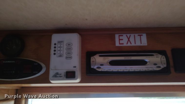 image for item LK9941 2004 Integrity  livestock trailer