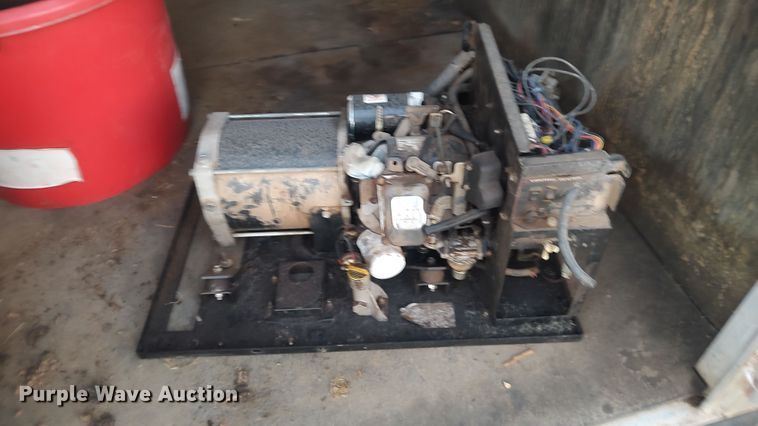 image for item LK9941 2004 Integrity  livestock trailer