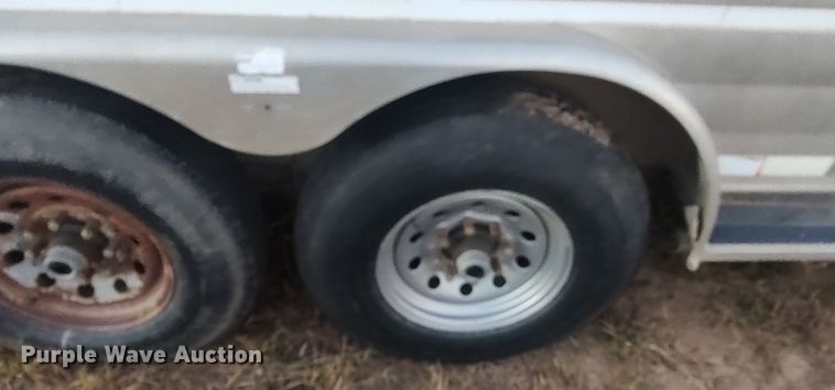 image for item LK9941 2004 Integrity  livestock trailer