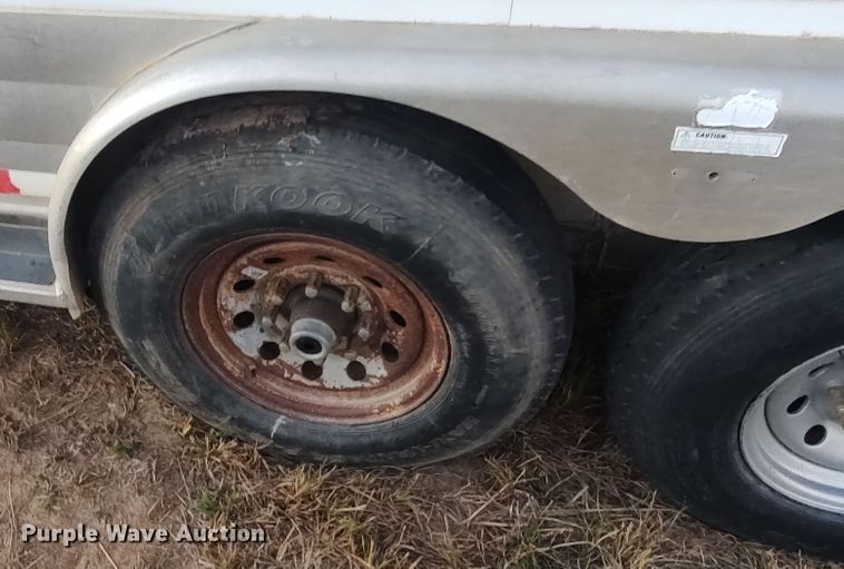 image for item LK9941 2004 Integrity  livestock trailer