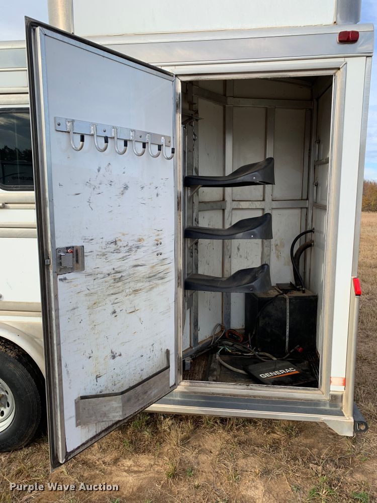 image for item LK9941 2004 Integrity  livestock trailer