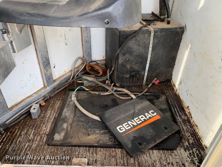 image for item LK9941 2004 Integrity  livestock trailer