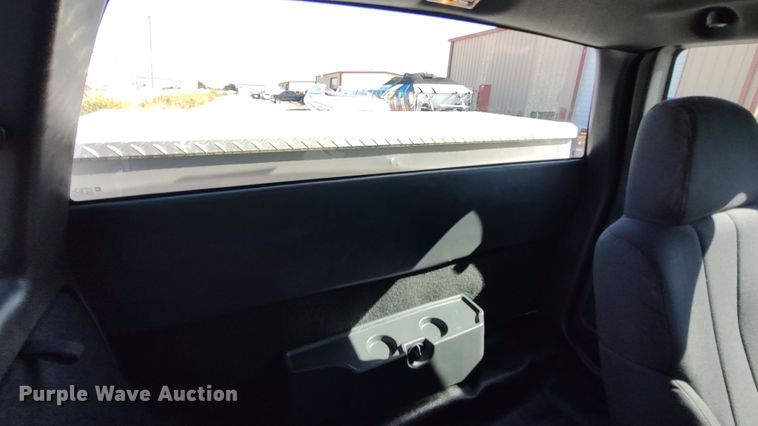 image for item LK9951 2003 GMC Sonoma  Ext. Cab pickup truck