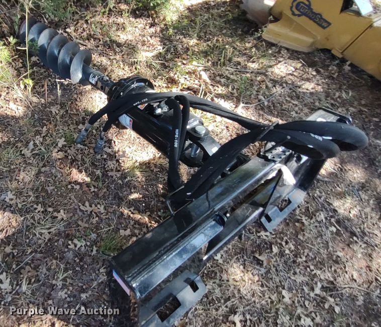 image for item LK9953 Kubota SA35  skid steer auger