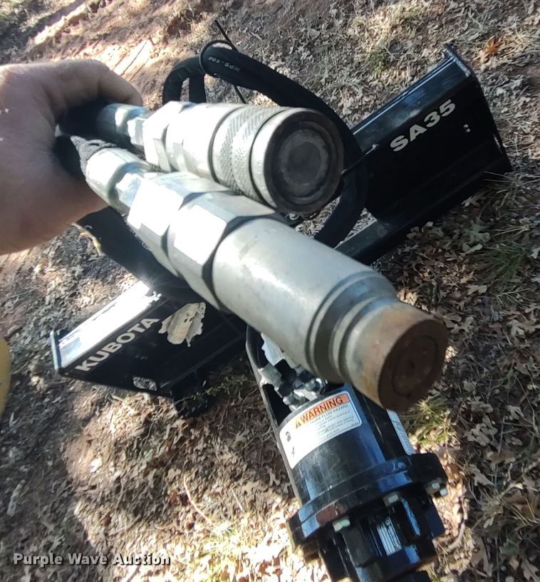 image for item LK9953 Kubota SA35  skid steer auger