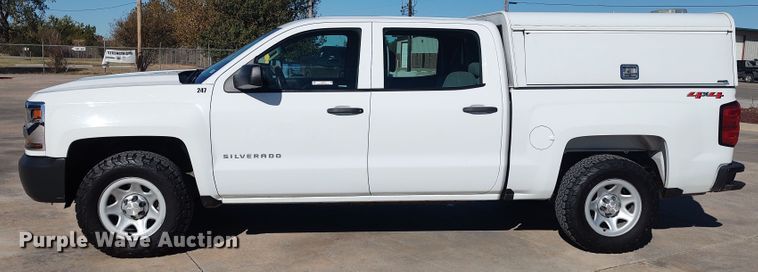 image for item LK9973 2018 Chevrolet Silverado 1500  Crew Cab pickup truck