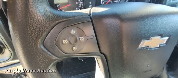 image for item LK9973 2018 Chevrolet Silverado 1500  Crew Cab pickup truck