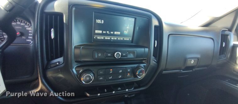 image for item LK9973 2018 Chevrolet Silverado 1500  Crew Cab pickup truck