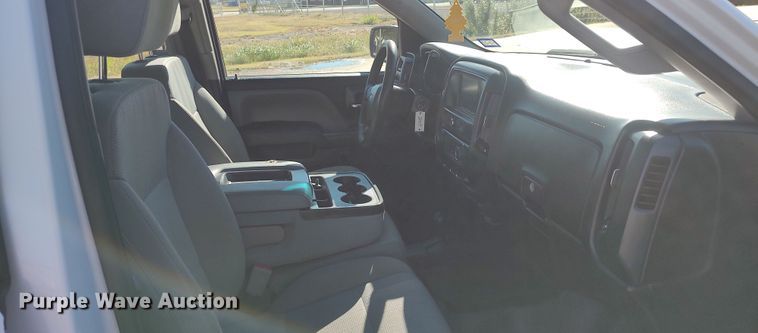 image for item LK9973 2018 Chevrolet Silverado 1500  Crew Cab pickup truck