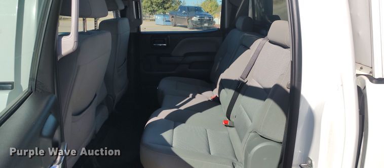 image for item LK9973 2018 Chevrolet Silverado 1500  Crew Cab pickup truck