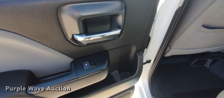 image for item LK9973 2018 Chevrolet Silverado 1500  Crew Cab pickup truck