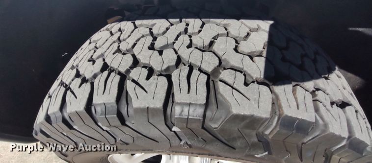 image for item LK9973 2018 Chevrolet Silverado 1500  Crew Cab pickup truck