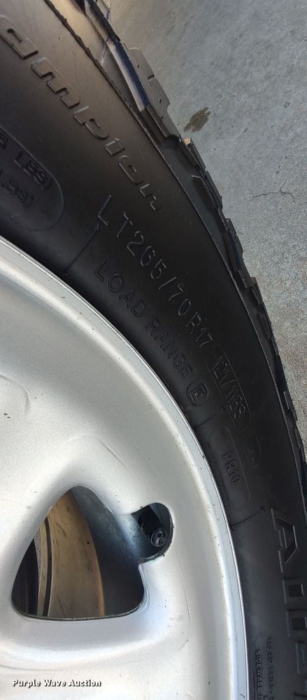 image for item LK9973 2018 Chevrolet Silverado 1500  Crew Cab pickup truck