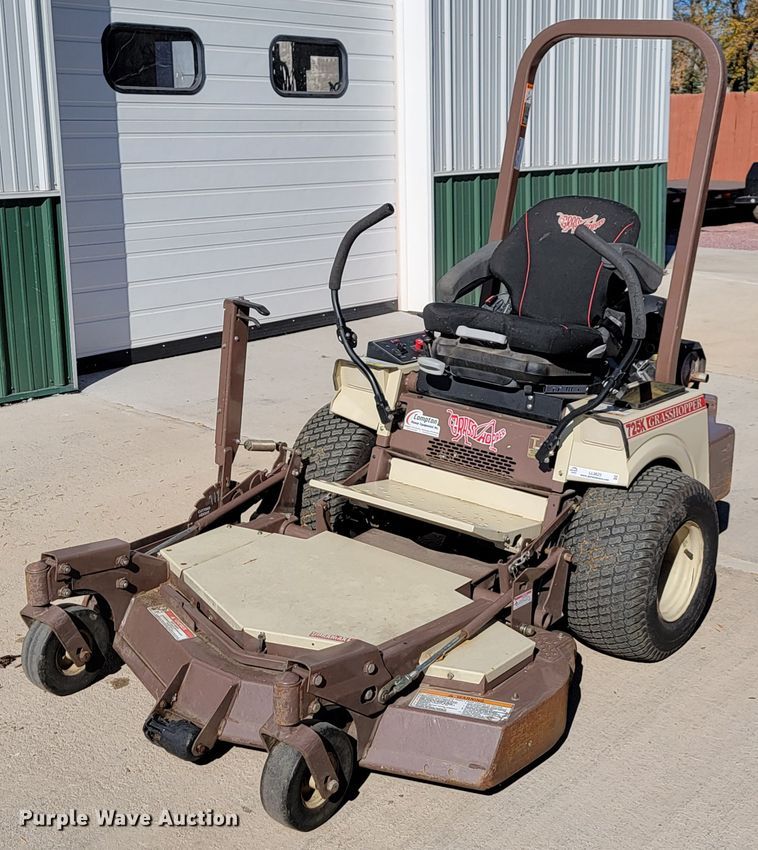 image for item LL9625 Grasshopper 725K  lawn mower