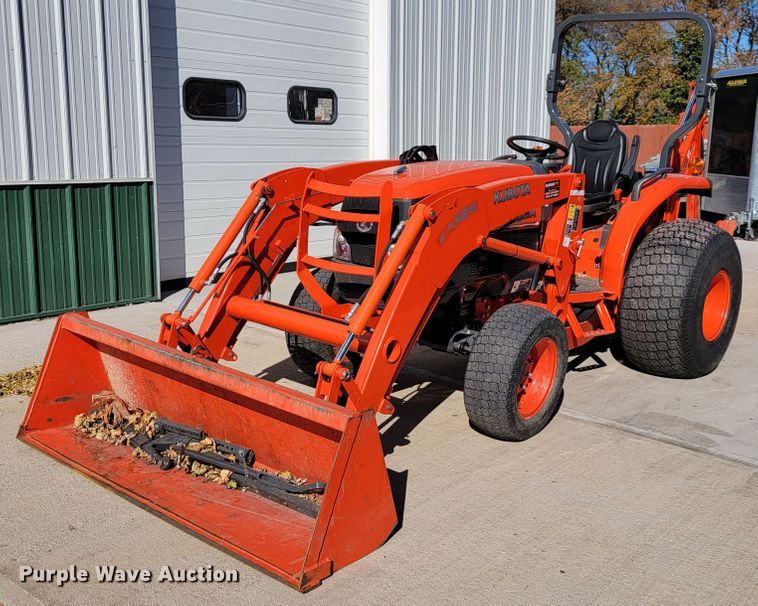 image for item LL9626 Kubota L3240  backhoe