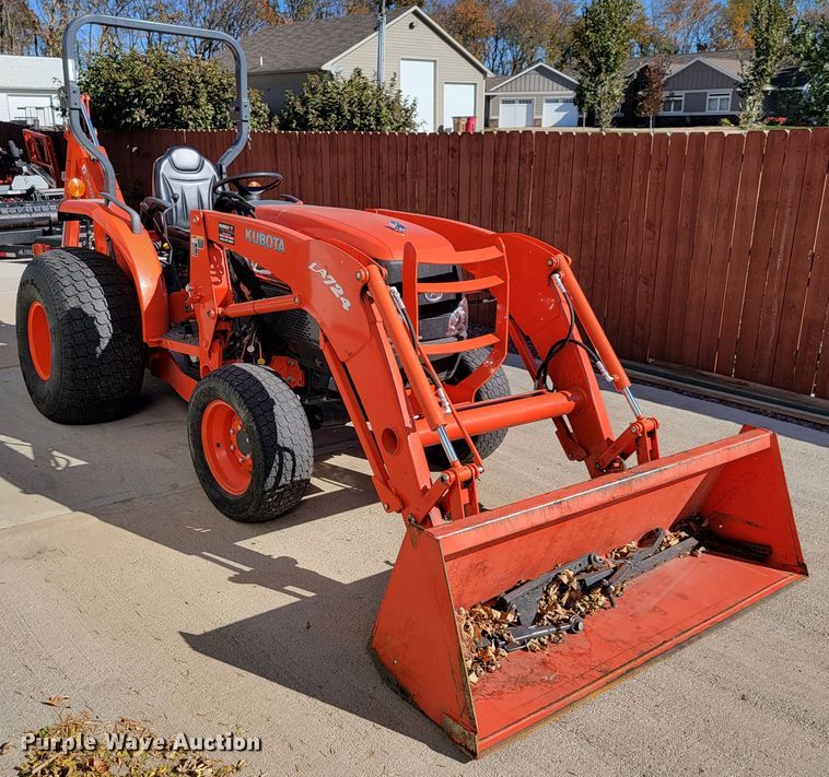 image for item LL9626 Kubota L3240  backhoe
