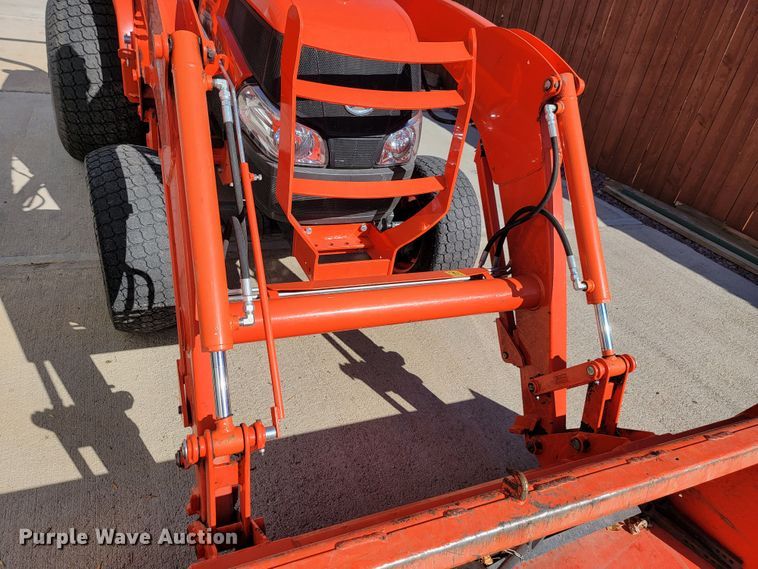 image for item LL9626 Kubota L3240  backhoe