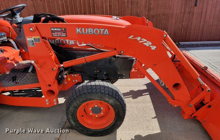 image for item LL9626 Kubota L3240  backhoe