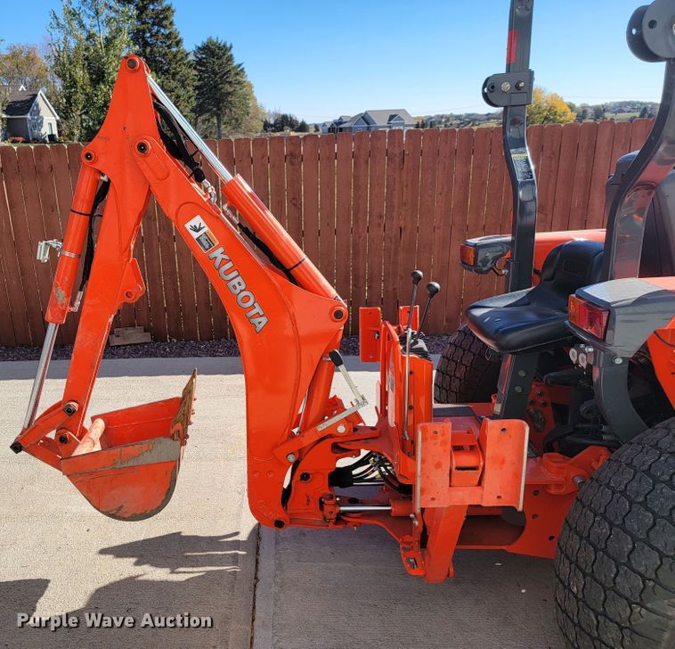 image for item LL9626 Kubota L3240  backhoe