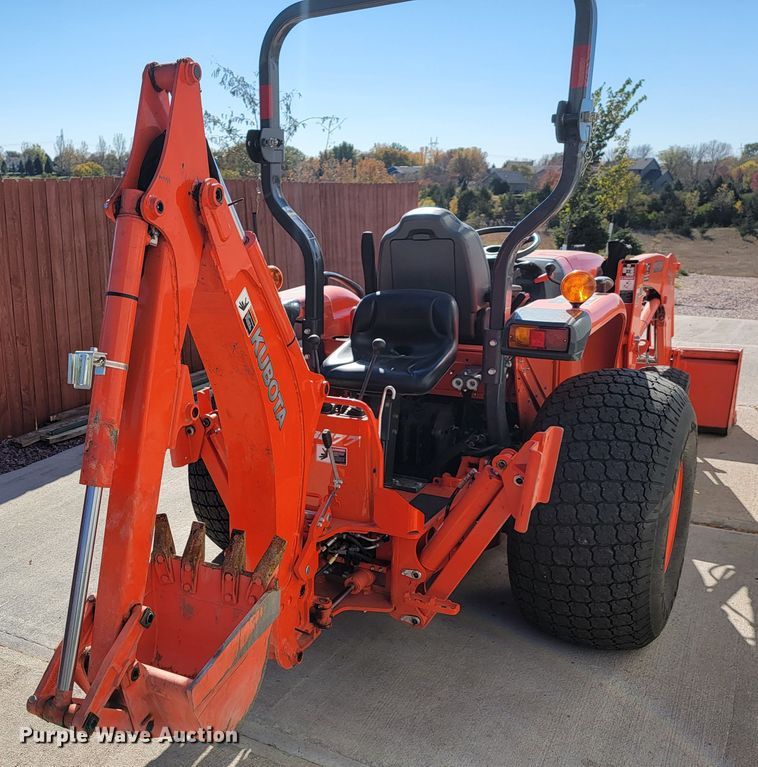 image for item LL9626 Kubota L3240  backhoe