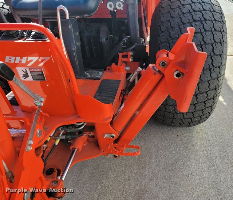 image for item LL9626 Kubota L3240  backhoe