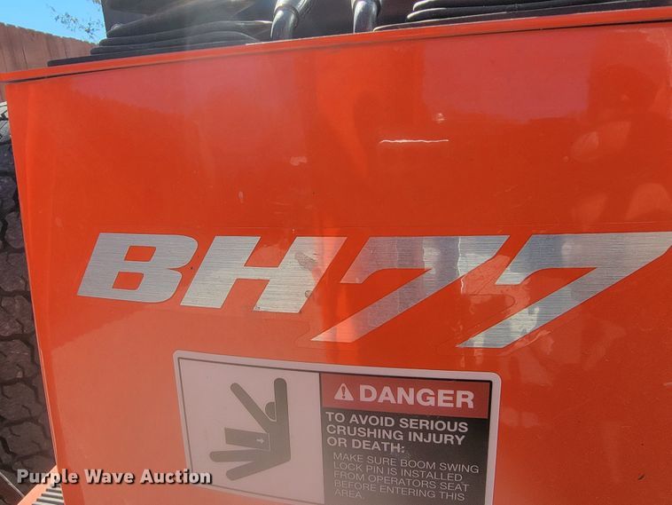 image for item LL9626 Kubota L3240  backhoe