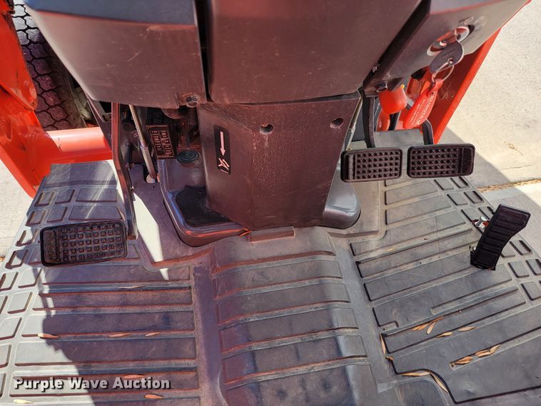 image for item LL9626 Kubota L3240  backhoe