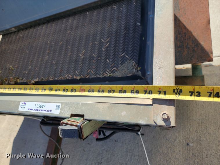 image for item LL9627 Turfco F12D  top dresser