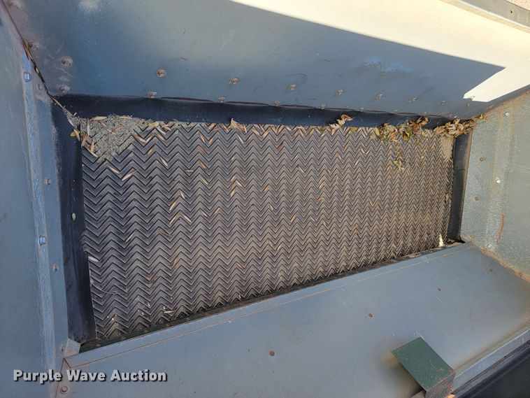 image for item LL9627 Turfco F12D  top dresser