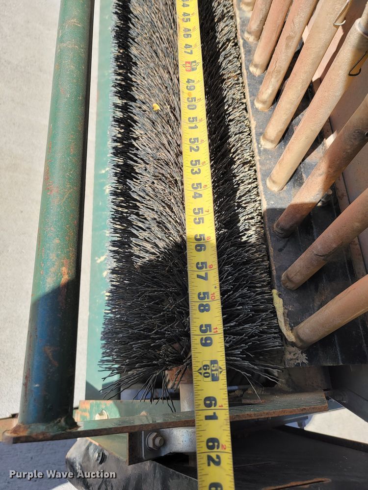 image for item LL9627 Turfco F12D  top dresser