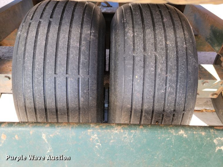 image for item LL9627 Turfco F12D  top dresser