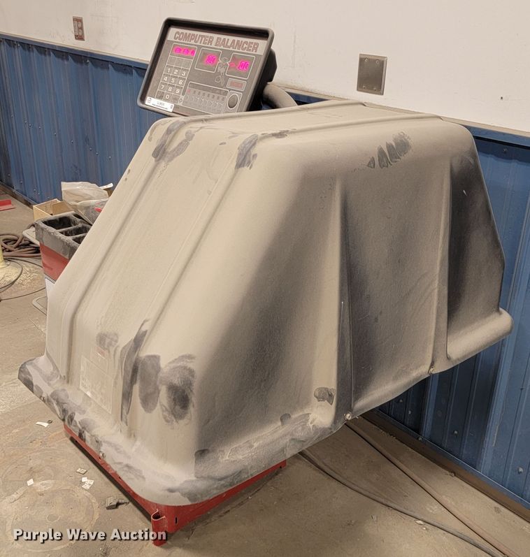 image for item LL9634 Coats 1000  wheel balancer