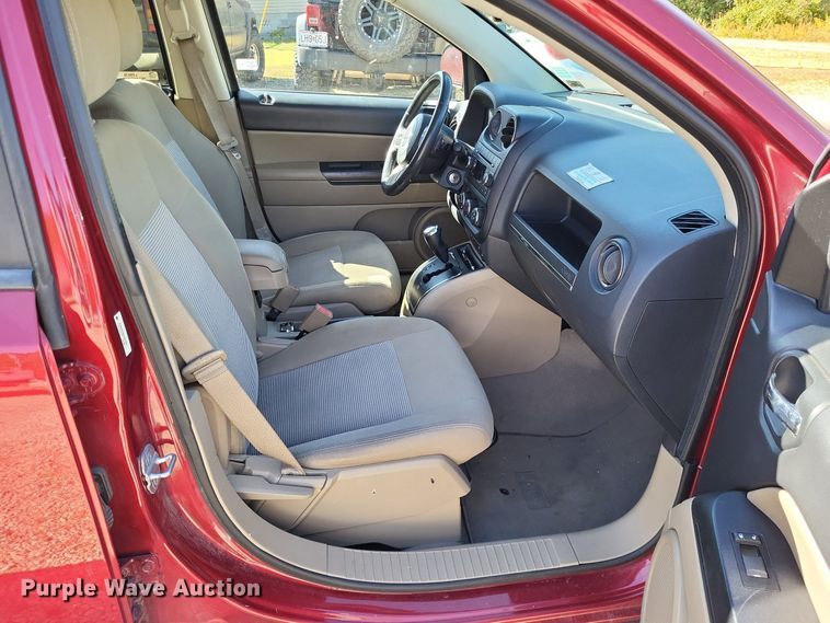 image for item LR9036 2012 Jeep Compass Latitude  SUV