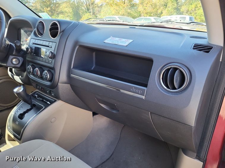 image for item LR9036 2012 Jeep Compass Latitude  SUV