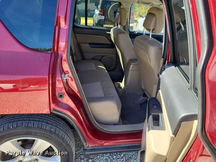 image for item LR9036 2012 Jeep Compass Latitude  SUV