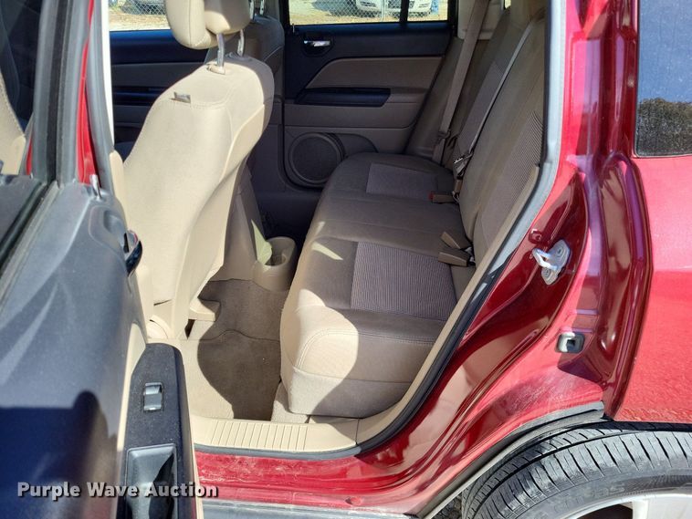 image for item LR9036 2012 Jeep Compass Latitude  SUV