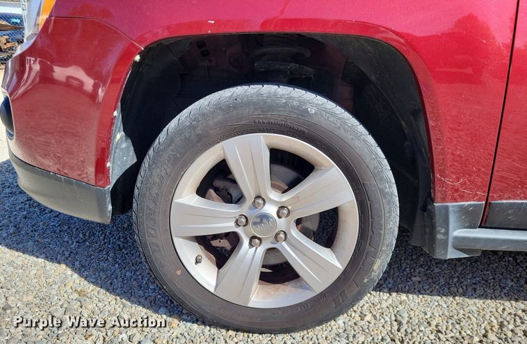 image for item LR9036 2012 Jeep Compass Latitude  SUV