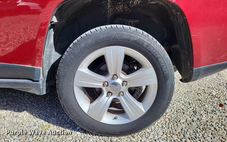 image for item LR9036 2012 Jeep Compass Latitude  SUV