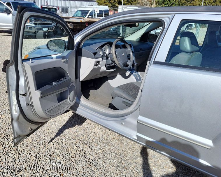 image for item LR9037 2007 Dodge Caliber SXT