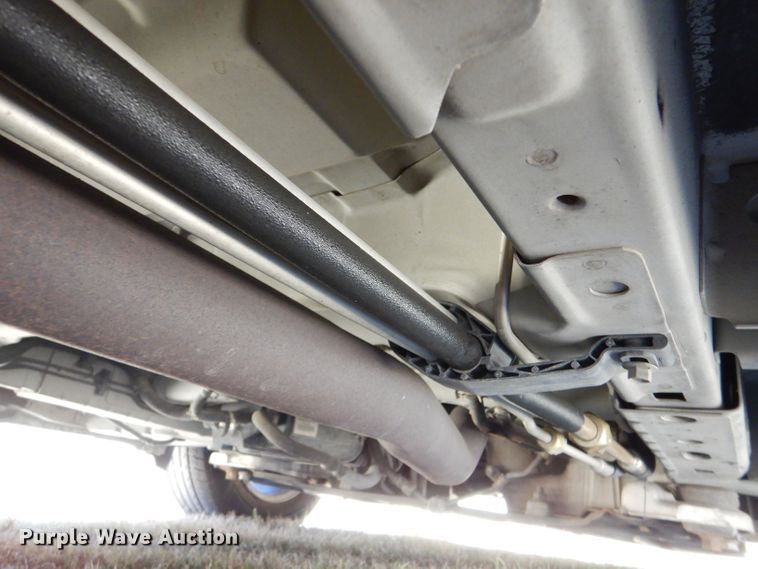 image for item LU9657 2004 Chrysler Town & Country Limited van